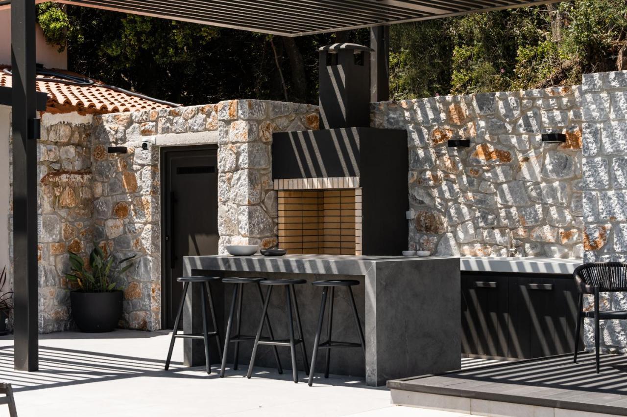 Eumelia Iconic Villa, With Heated Pool & Whirlpool, By Thinkvilla Asi Gonia Exterior photo